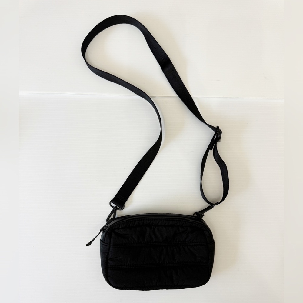 Caraa x Athleta Puffer Quilt Crossbody Belt Bag